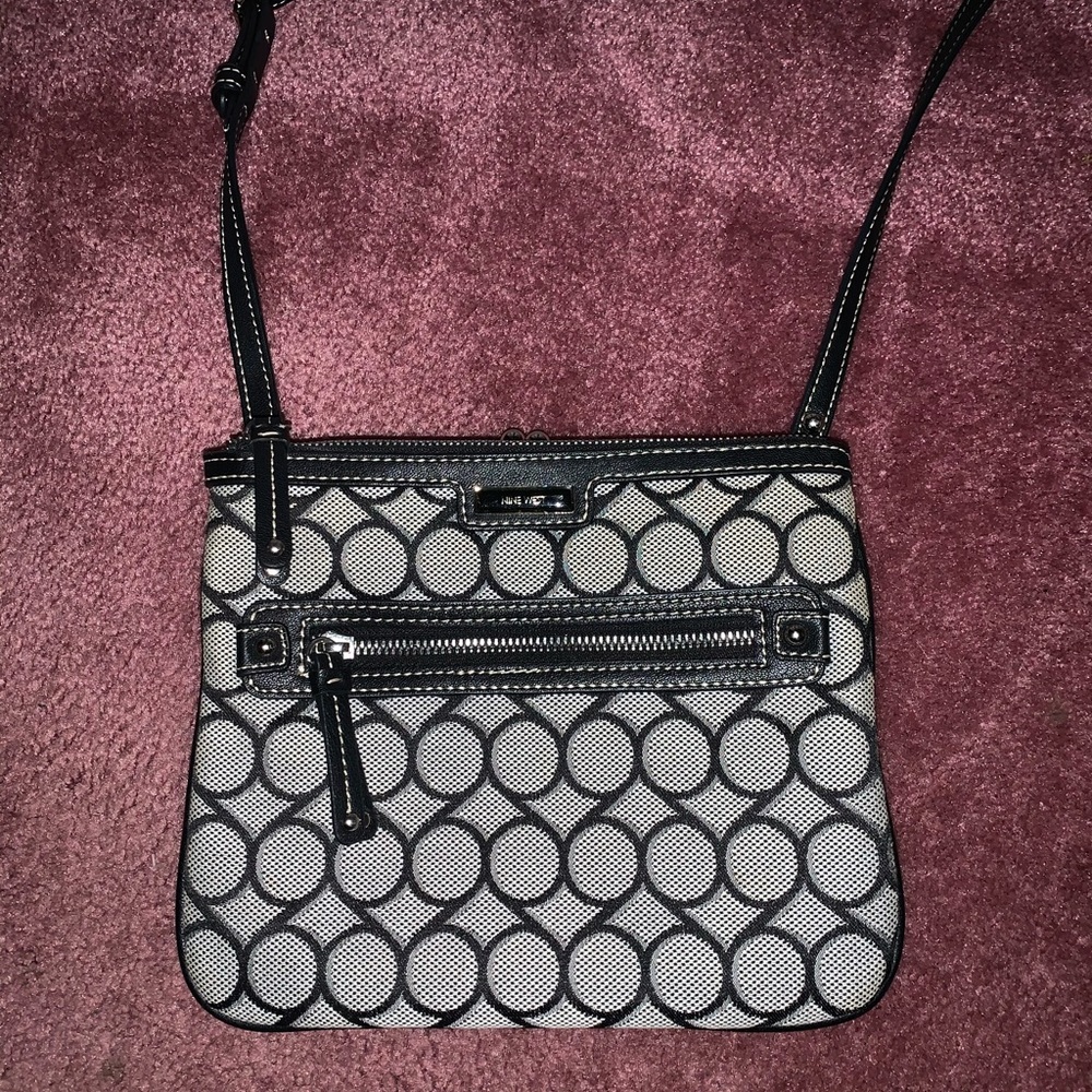 Nine West Crossbody Bag 🖤🤍